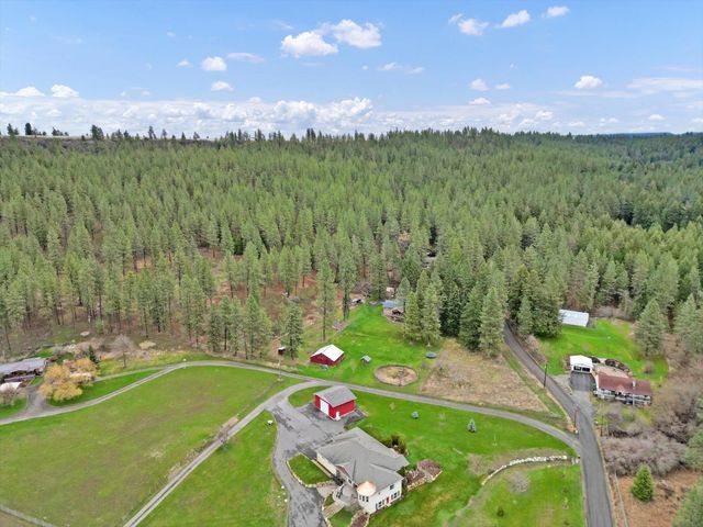 8615 E Lindgren Rd, Spokane, WA 99217