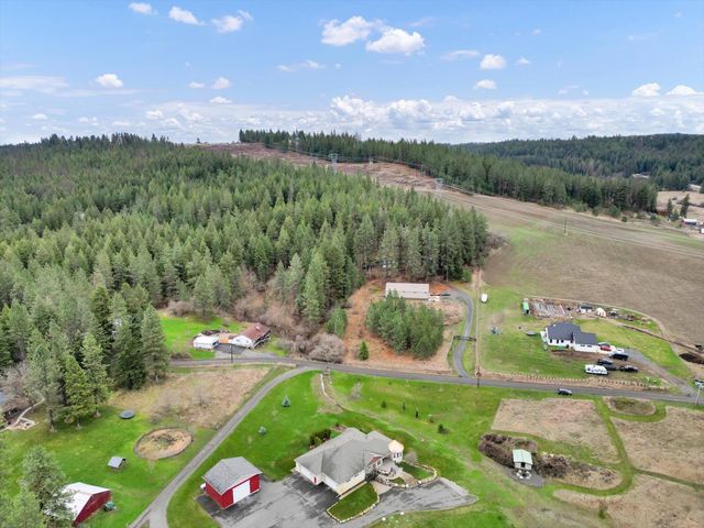 8615 E Lindgren Rd, Spokane, WA 99217