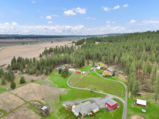 8615 E Lindgren Rd, Spokane, WA 99217