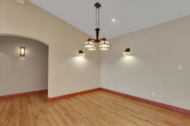 8615 E Lindgren Rd, Spokane, WA 99217