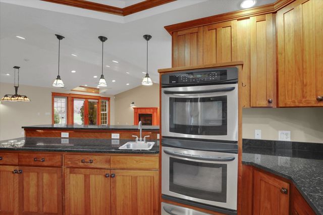 8615 E Lindgren Rd, Spokane, WA 99217