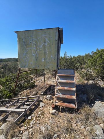 1518 Sd 54500, Rocksprings, TX 78880