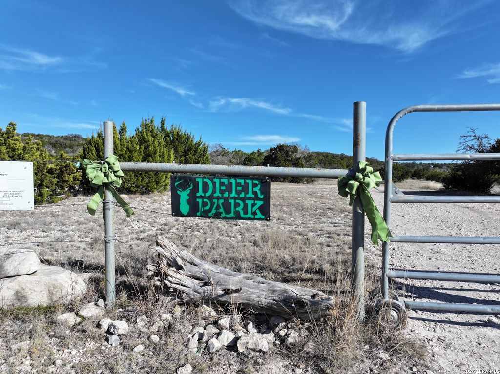 1518 Sd 54500, Rocksprings, TX 78880