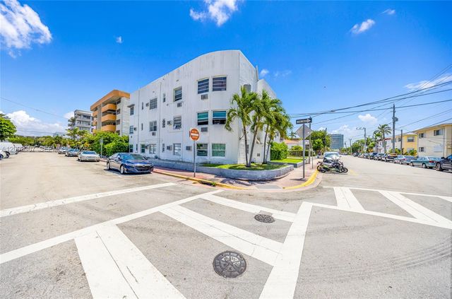 420 78th St, Miami Beach, FL 33141