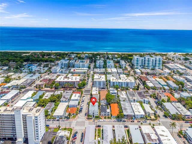 420 78th St, Miami Beach, FL 33141