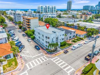 420 78th St, Miami Beach, FL 33141