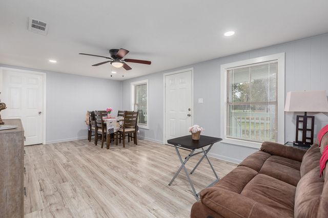 2504 Davisville Road, Lufkin, TX 75901