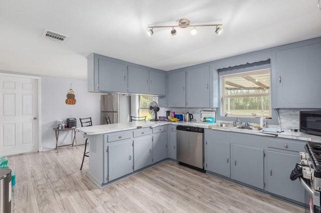 2504 Davisville Road, Lufkin, TX 75901