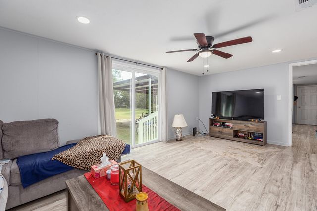 2504 Davisville Road, Lufkin, TX 75901