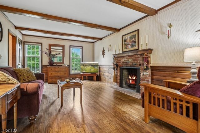 10 Sunnyfield Dr, Readington Twp., NJ 08889
