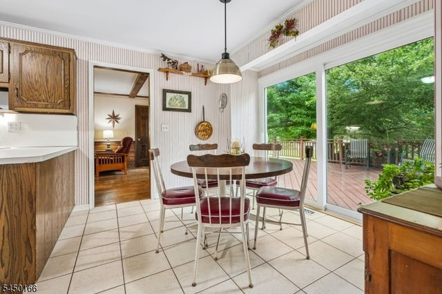 10 Sunnyfield Dr, Readington Twp., NJ 08889