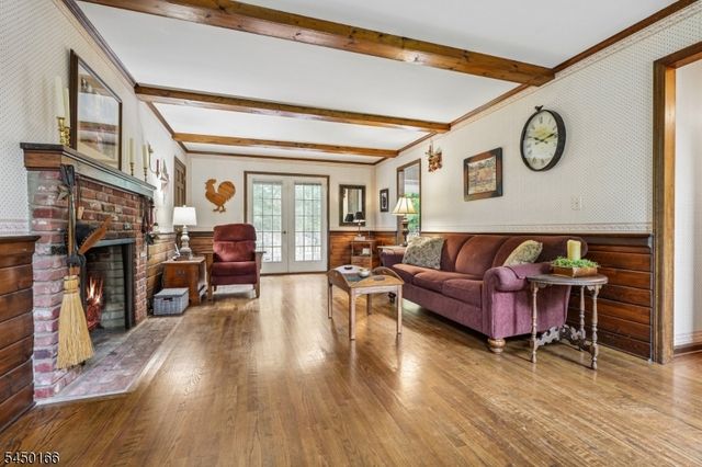 10 Sunnyfield Dr, Readington Twp., NJ 08889