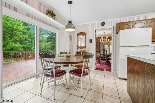 10 Sunnyfield Dr, Readington Twp., NJ 08889
