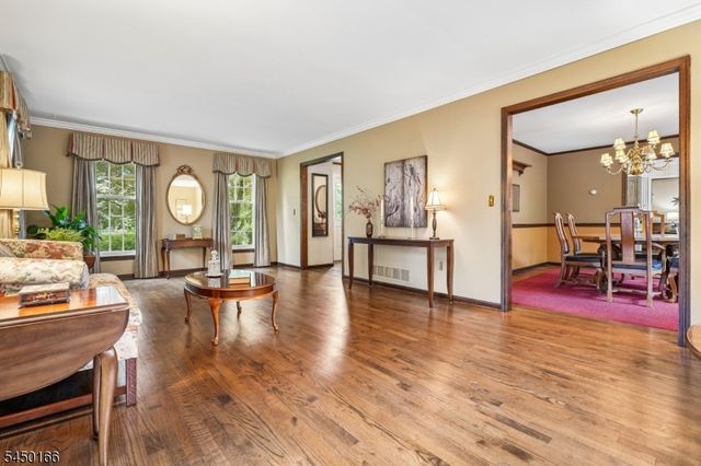 10 Sunnyfield Dr, Readington Twp., NJ 08889