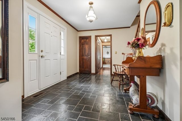 10 Sunnyfield Dr, Readington Twp., NJ 08889