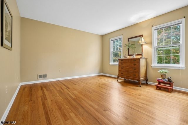 10 Sunnyfield Dr, Readington Twp., NJ 08889