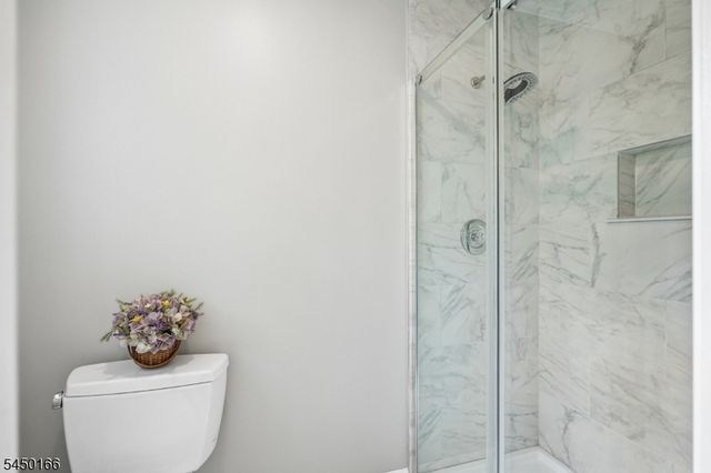 10 Sunnyfield Dr, Readington Twp., NJ 08889
