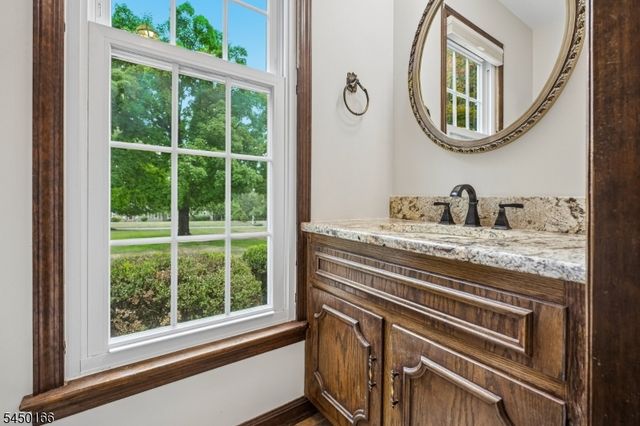 10 Sunnyfield Dr, Readington Twp., NJ 08889