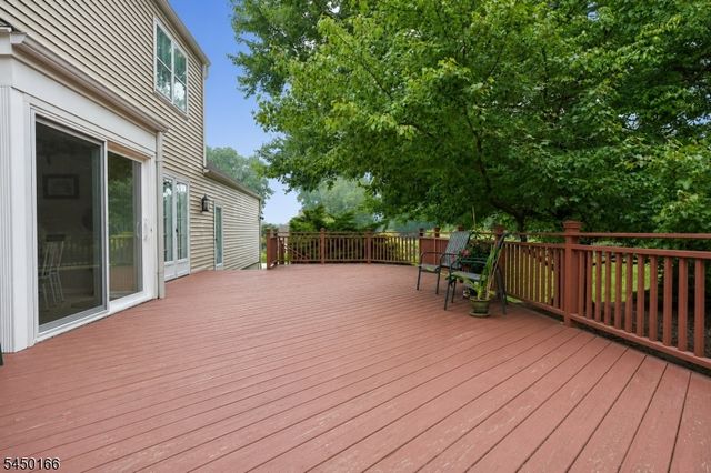 10 Sunnyfield Dr, Readington Twp., NJ 08889
