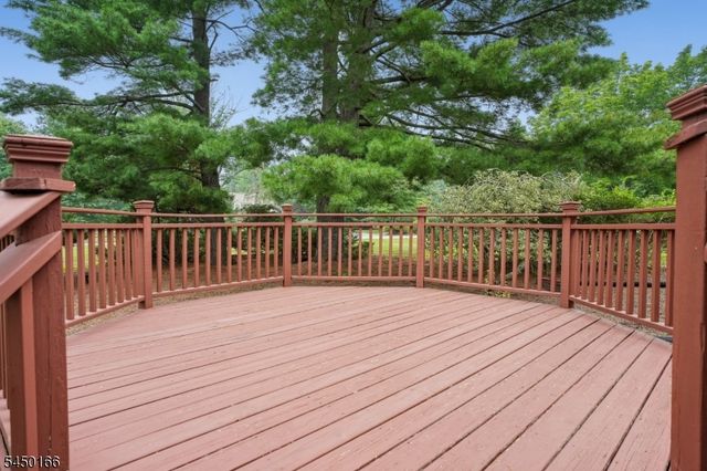 10 Sunnyfield Dr, Readington Twp., NJ 08889
