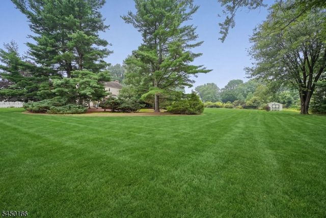10 Sunnyfield Dr, Readington Twp., NJ 08889