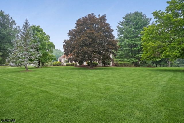 10 Sunnyfield Dr, Readington Twp., NJ 08889