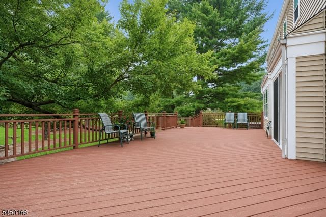 10 Sunnyfield Dr, Readington Twp., NJ 08889