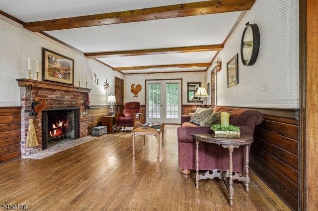 10 Sunnyfield Dr, Readington Twp., NJ 08889