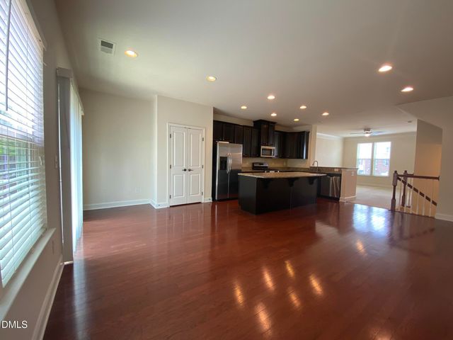 645 Berry Chase Way, Cary, NC 27519