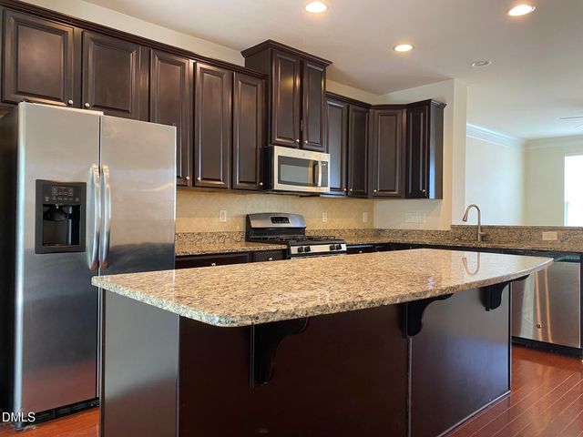 645 Berry Chase Way, Cary, NC 27519