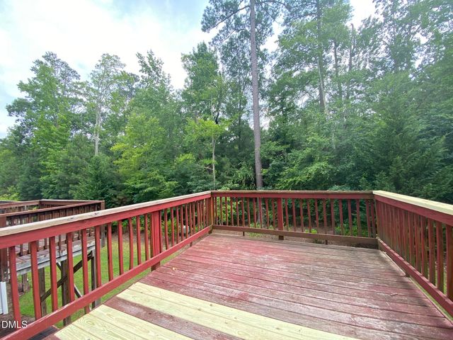 645 Berry Chase Way, Cary, NC 27519
