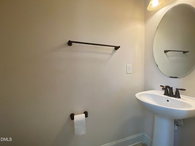 645 Berry Chase Way, Cary, NC 27519