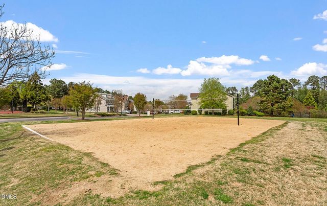 645 Berry Chase Way, Cary, NC 27519