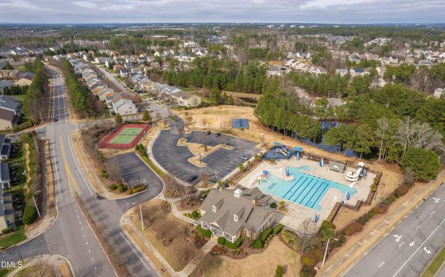 645 Berry Chase Way, Cary, NC 27519