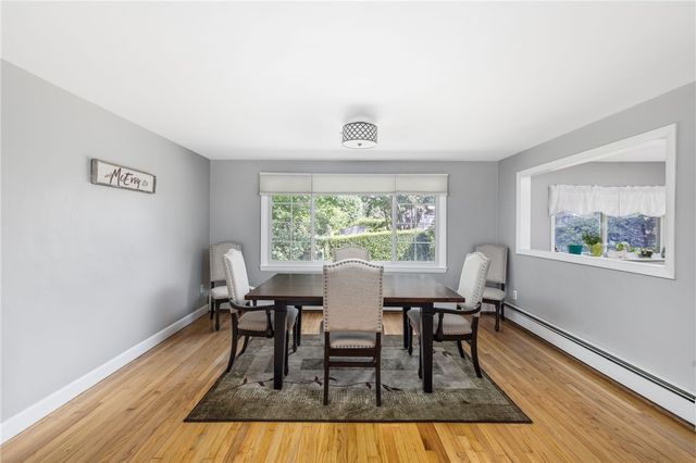 288 Green End Avenue, Middletown, RI 02842
