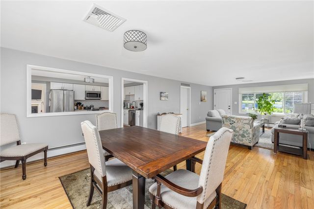 288 Green End Avenue, Middletown, RI 02842