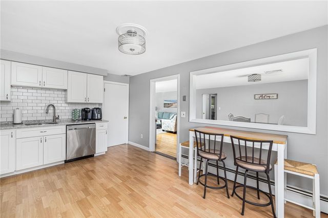 288 Green End Avenue, Middletown, RI 02842