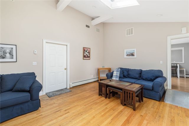 288 Green End Avenue, Middletown, RI 02842