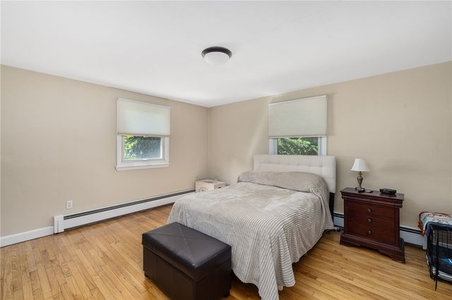288 Green End Avenue, Middletown, RI 02842