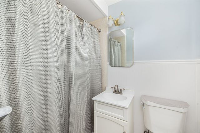 288 Green End Avenue, Middletown, RI 02842