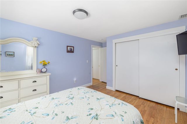 288 Green End Avenue, Middletown, RI 02842