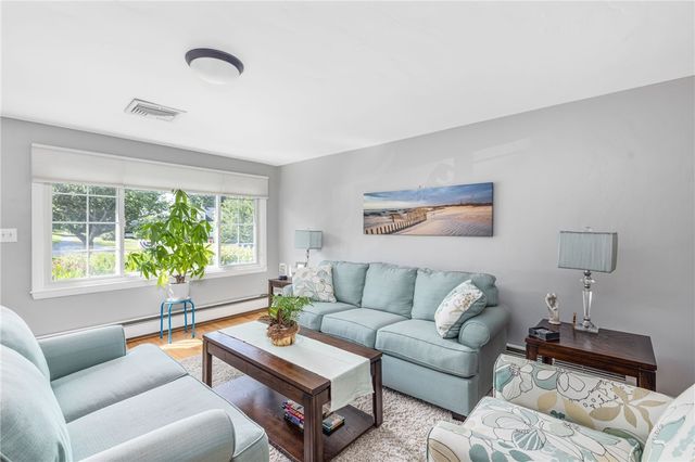 288 Green End Avenue, Middletown, RI 02842