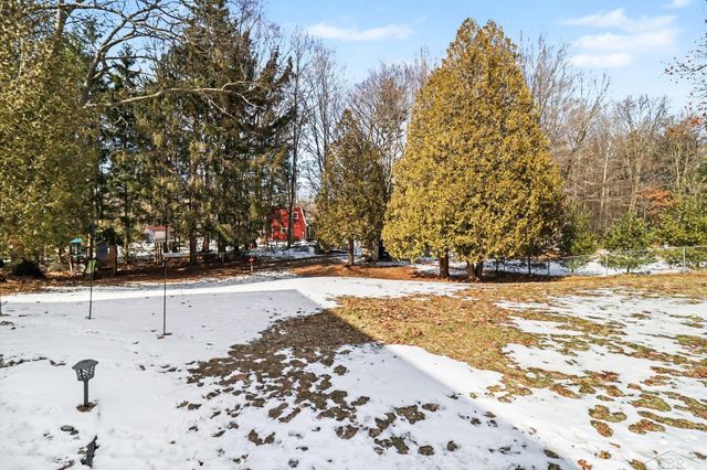 6812 W Decker Road, Ludington, MI 49431