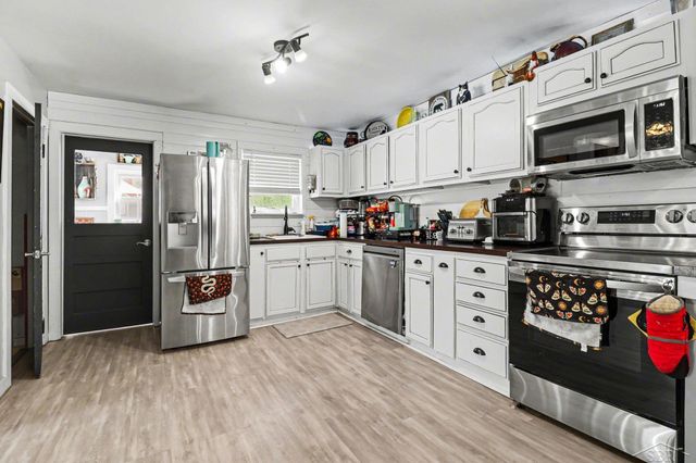 6812 W Decker Road, Ludington, MI 49431