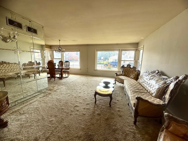 2800 W Bryn Mawr Avenue, Chicago, IL 60659