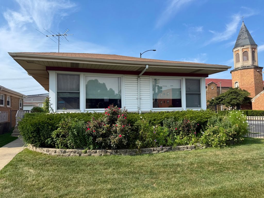 2800 W Bryn Mawr Avenue, Chicago, IL 60659