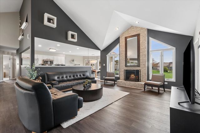 18035 Esther Drive, Orland Park, IL 60467