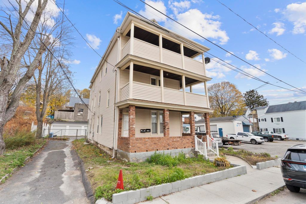 20 Violet Street, Waterbury, CT 06704