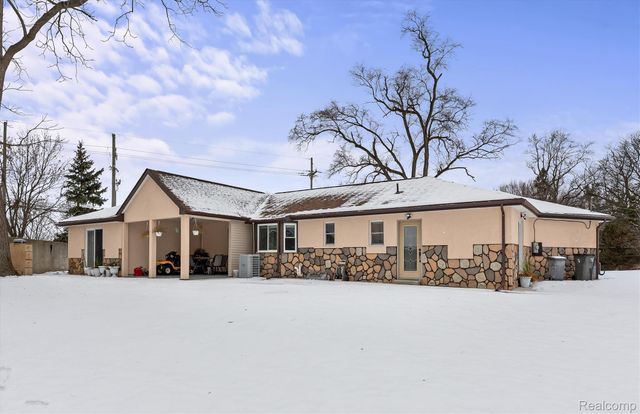 15500 Millar Road, Clinton Charter Township, MI 48036