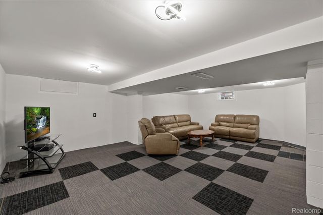 15500 Millar Road, Clinton Charter Township, MI 48036